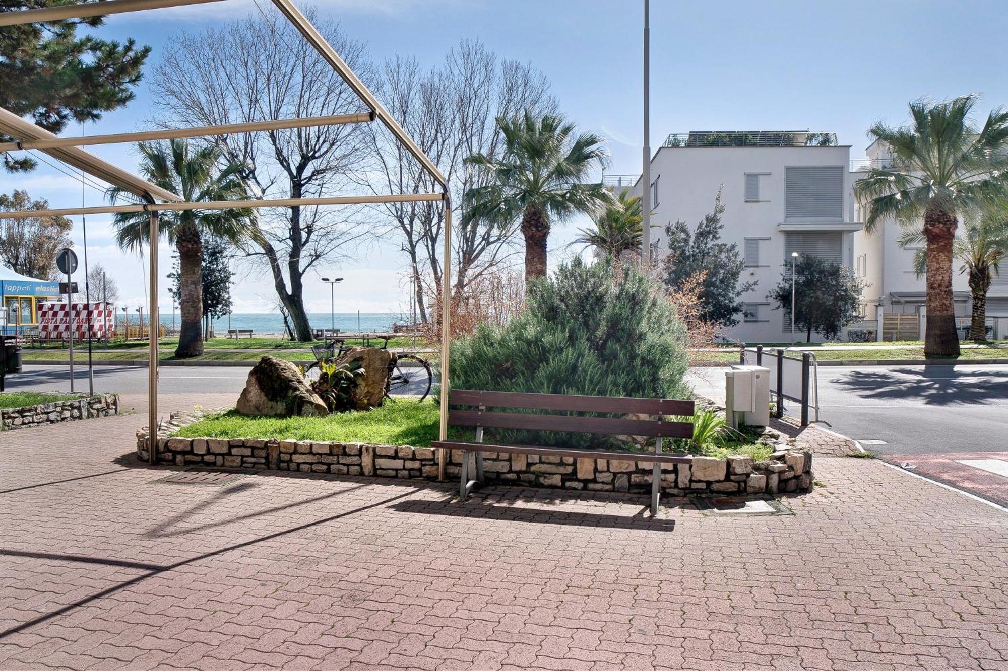 Ferienwohnung Fronte Mare - Marina Di Marina dʼAndora Exterior foto